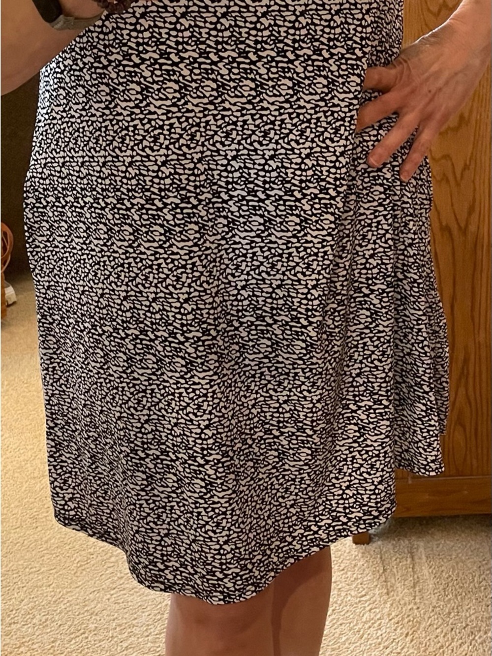 Black & white flowy Apt 9 Dress